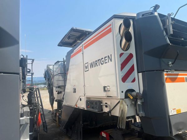 Wirtgen W 210 Fi Cold Planer