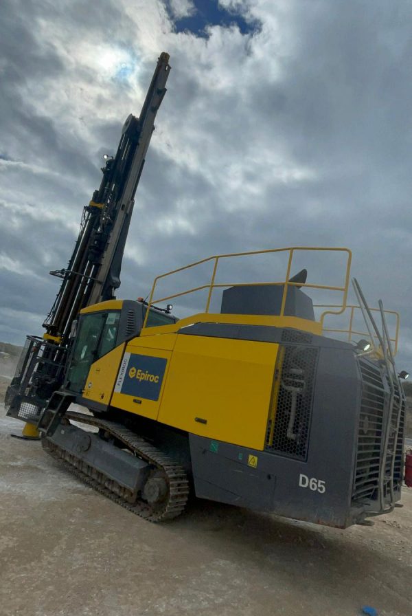 Atlas Copco FlexiROC D65-LF เครื่องเจาะหิน