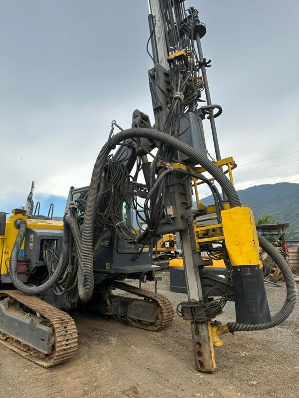 アトラスコプコ T-30 ロックドリル