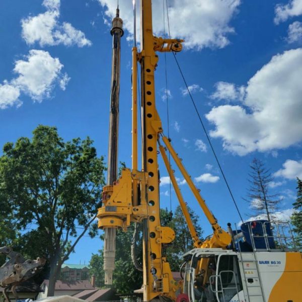 Bauer BG 30VL Rotary Piling Rig