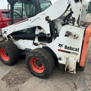 Bobcat S770 с бортовым поворотом