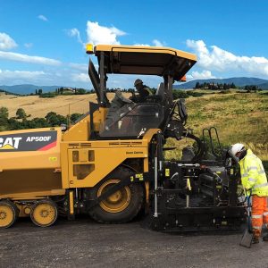 Pavimentadora Caterpillar AP500F