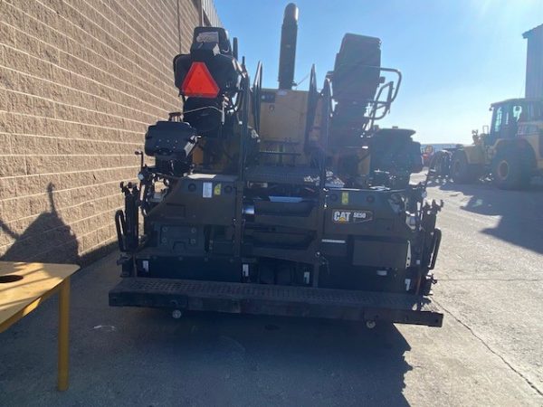 Paver Caterpillar AP555F