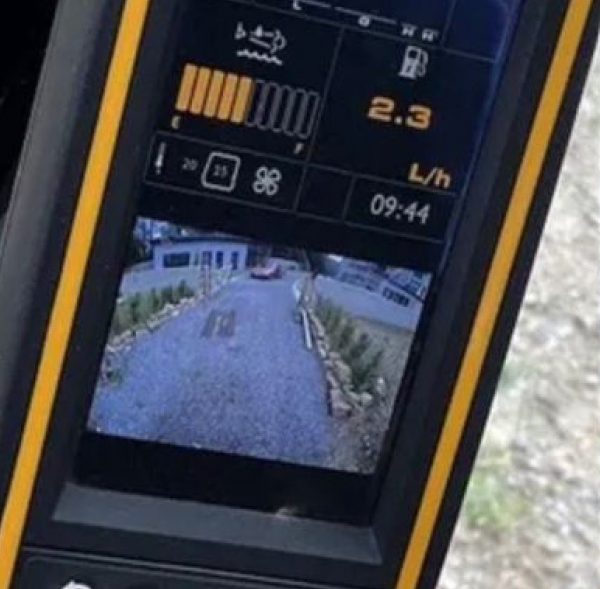 JCB JS130 LC+ Excavator