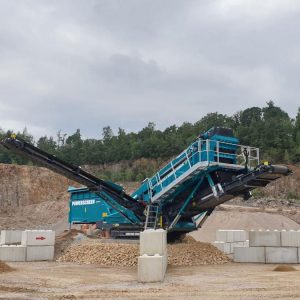 Powerscreen Chieftain 1700X Screen