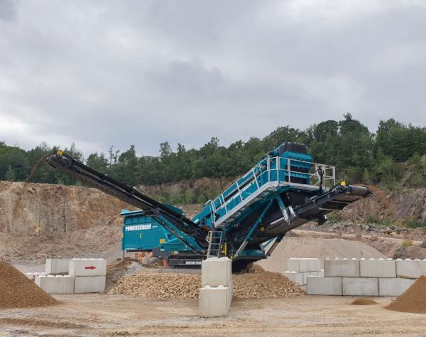 Powerscreen Chieftain 1700X Screen