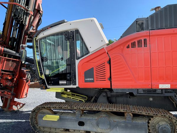 Sandvik Leopard DI650i Rock Drill