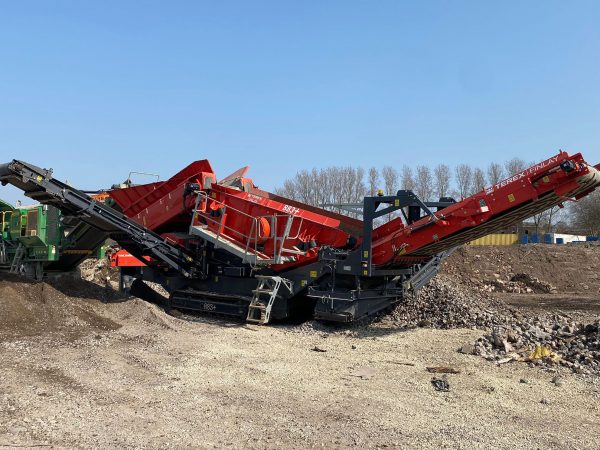 Terex Finlay 883+ Screen