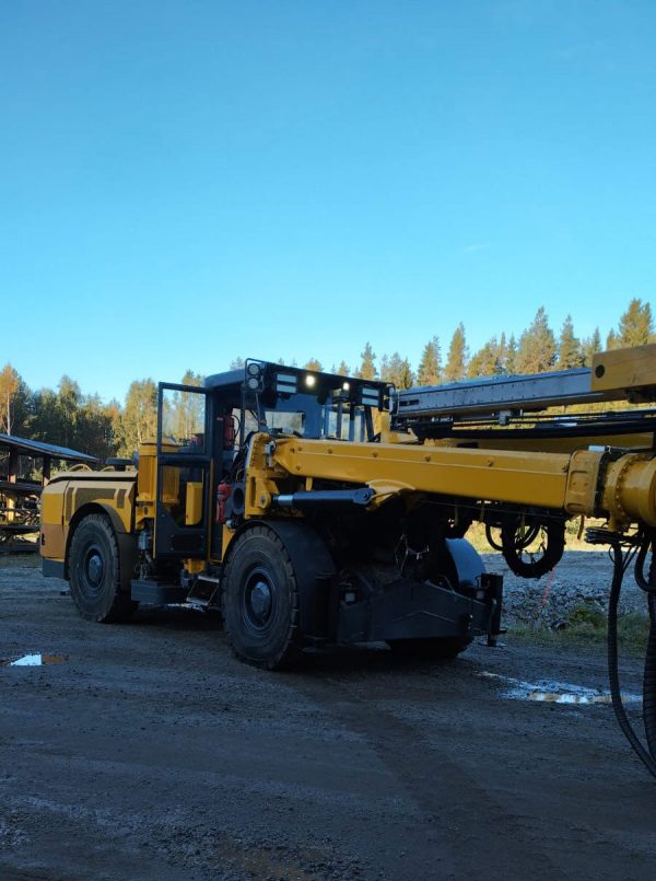 Perforadora de roca subterránea Atlas Copco E2C