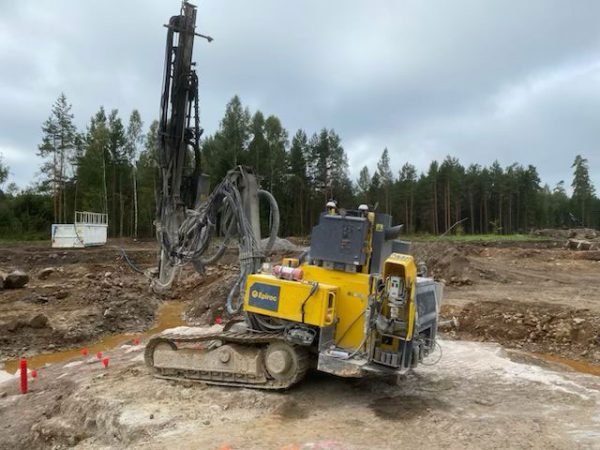 Перфоратор FlexiROC T30 компании Atlas Copco