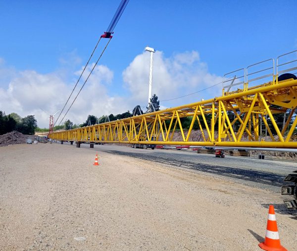 Demag CC 3800 Crawler Crane