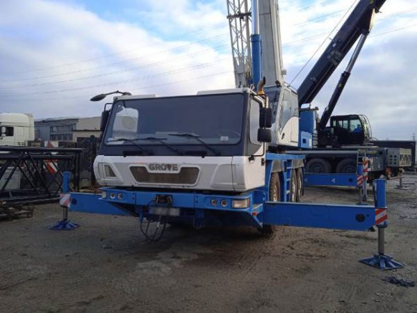 Grove GMK 3055 Mobile Crane