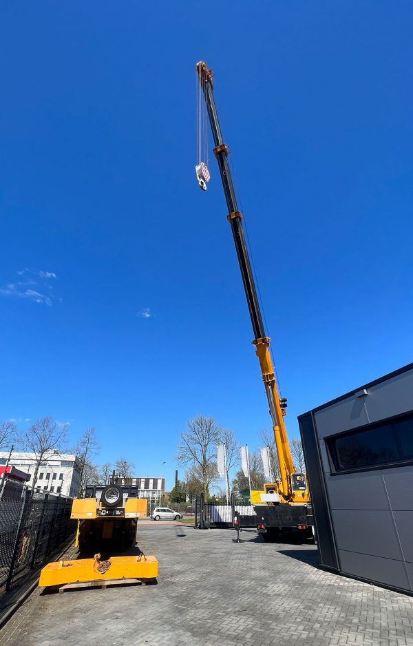 Grove GMK 4080 Mobile Crane