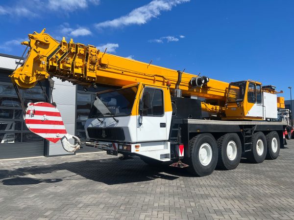 Grove GMK 4080 Mobile Crane