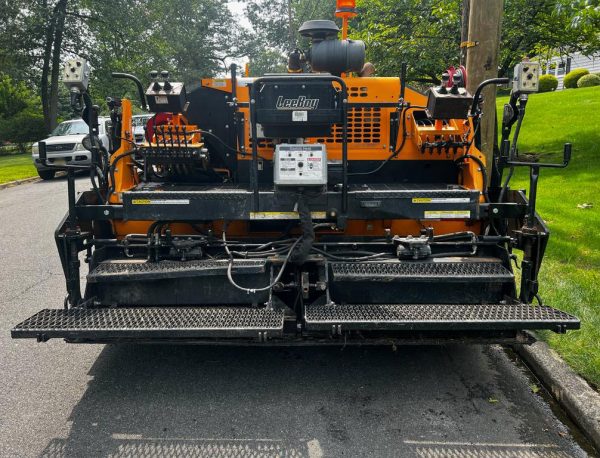 Leeboy 8510E Paver