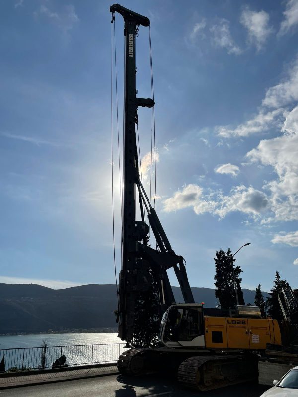 Liebherr LB28 Piattaforma di palificazione rotativa