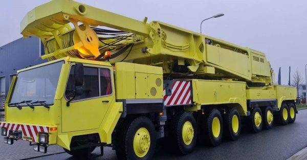 Grúa móvil Liebherr LG 1550