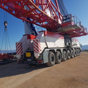 Guindaste móvel treliçado Liebherr LG 1750