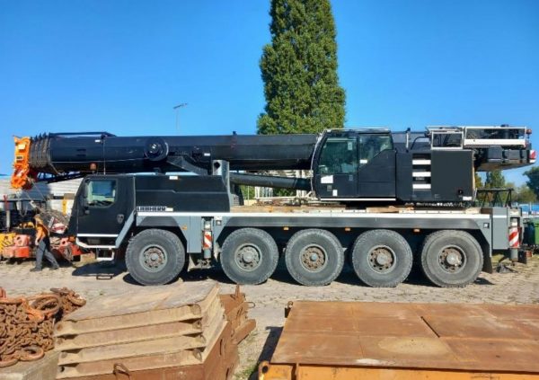 Liebherr LTM 1095-5.1 เครนเคลื่อนที่