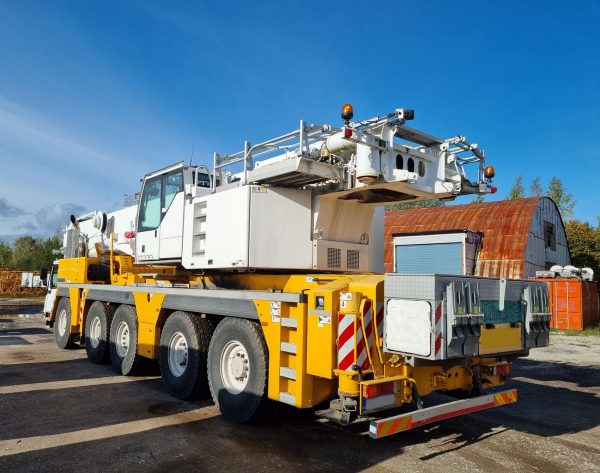 Liebherr LTM 1220-5.2 Mobile Crane