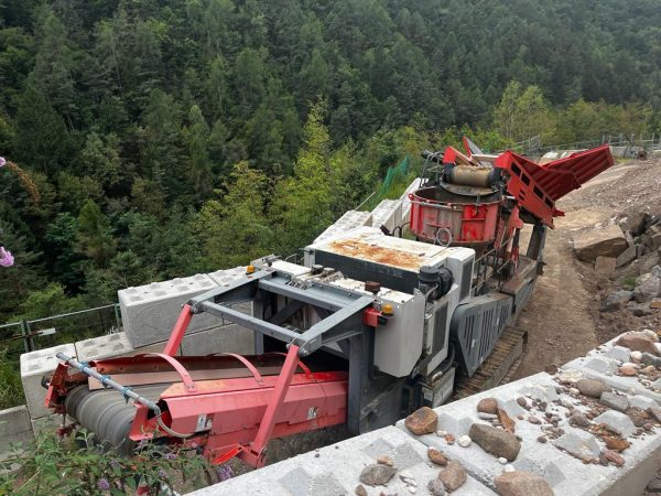 Triturador de cone Sandvik QS331