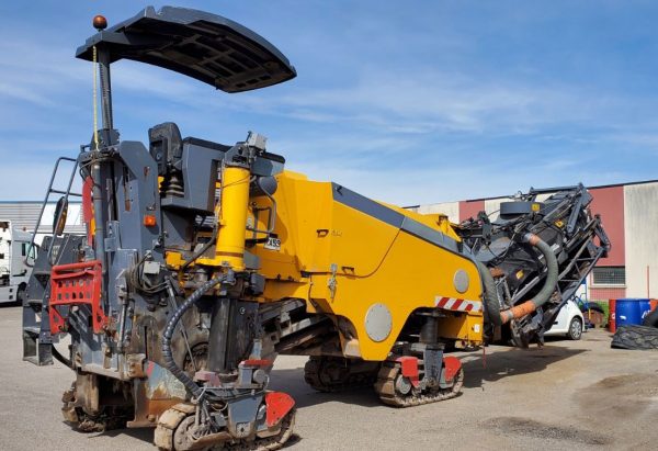 Wirtgen W 100 Fi Road Planer