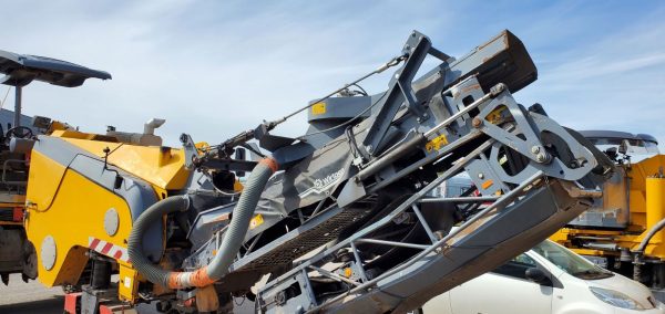 Wirtgen W 100 Fi Road Planer