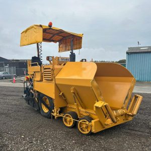 Caterpillar AP300 Paver