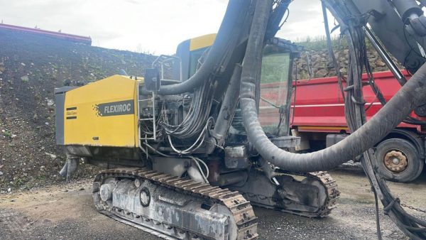 Atlas Copco FlexiROC T40-11 เครื่องเจาะหิน