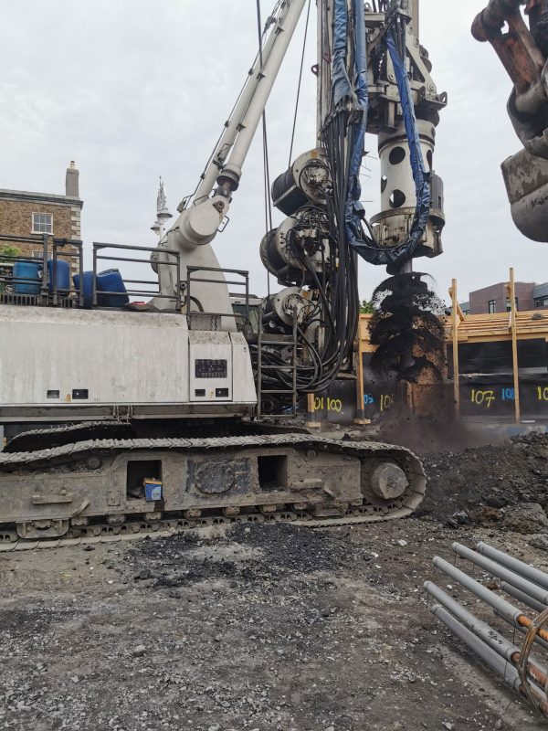 Bauer BG 24H Rotary Piling Rig