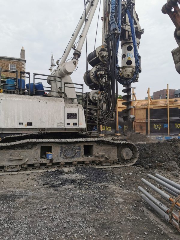 Bauer BG 24V Rotary Piling Rig