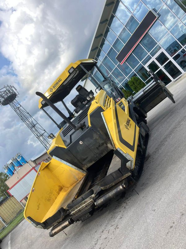 Układarka Bomag BF700 C-3