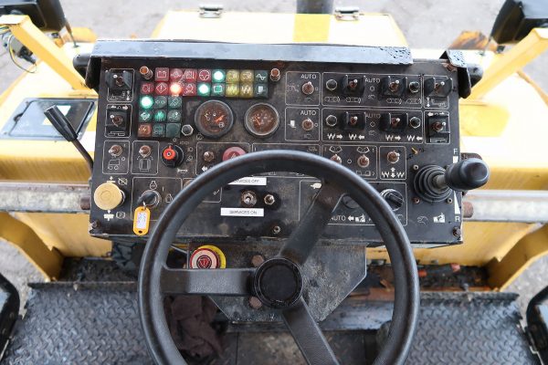 Caterpillar AP300D Paver