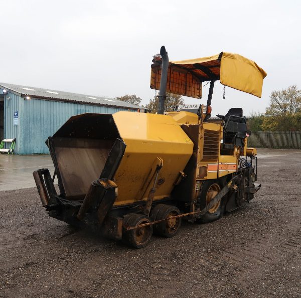 Caterpillar AP300D Paver
