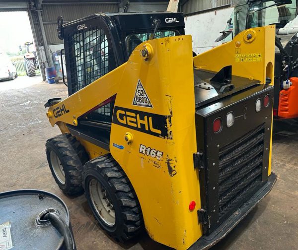 Gehl R165 Skidsteer