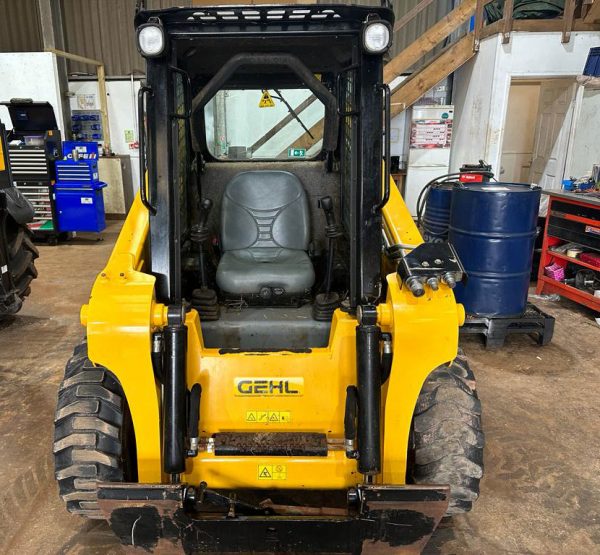 Skidsteer Gehl R165