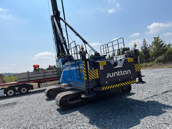 Junttan PMX22 Hammer Piling Rig