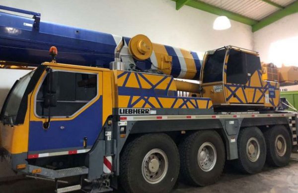 Liebherr LTM 1070-4.2 Mobile Crane