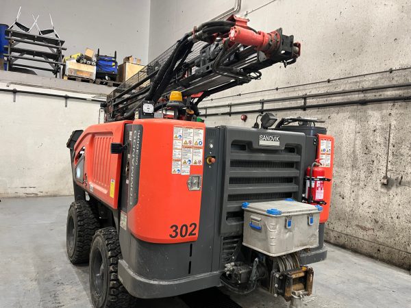 Sandvik Commando DC300Ri Rock Drill