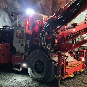 Perfuratriz subterrânea Sandvik DT922I