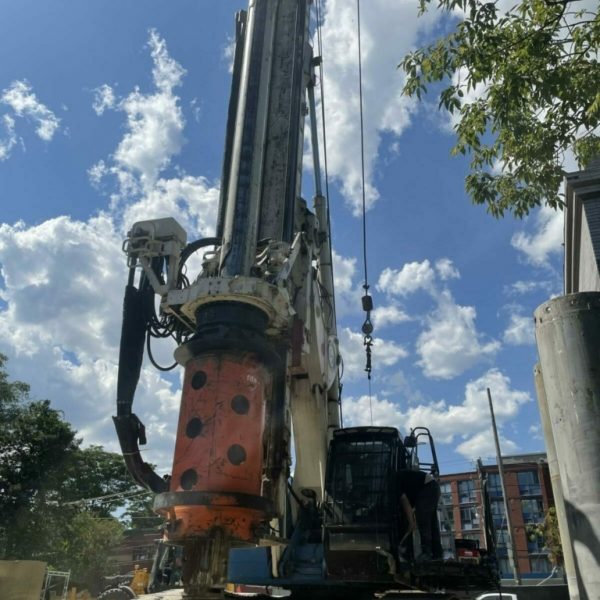 Soilmec SR-75 ロータリー杭打ちリグ