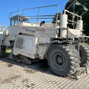 Wirtgen WR 2500 土壌安定剤