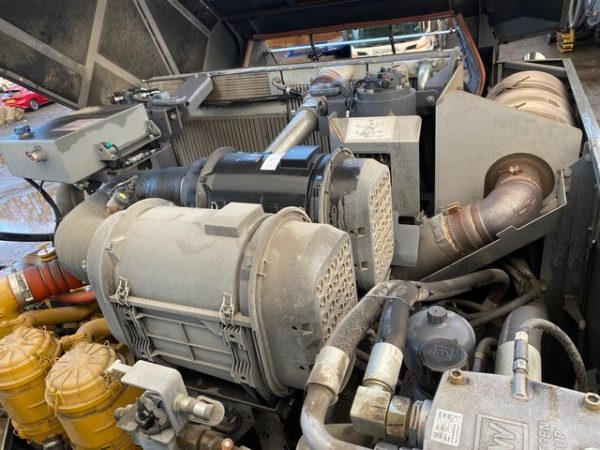 Wirtgen W 210 Fi Wegenschaafmachine