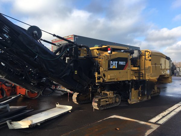 Caterpillar PM822 Cold Planer