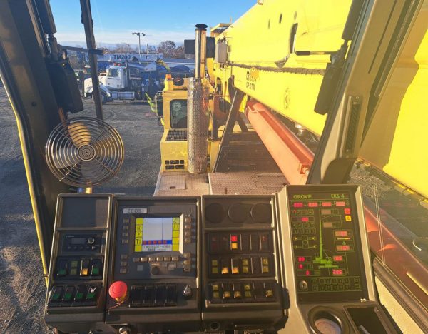 Grove TMS900E Mobile Crane