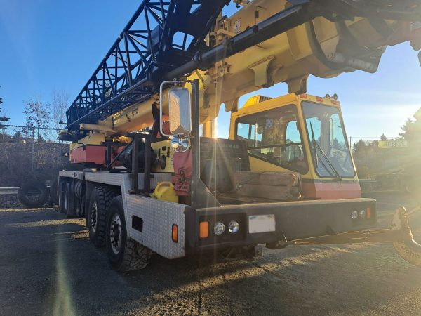 Grove TMS900E Mobile Crane