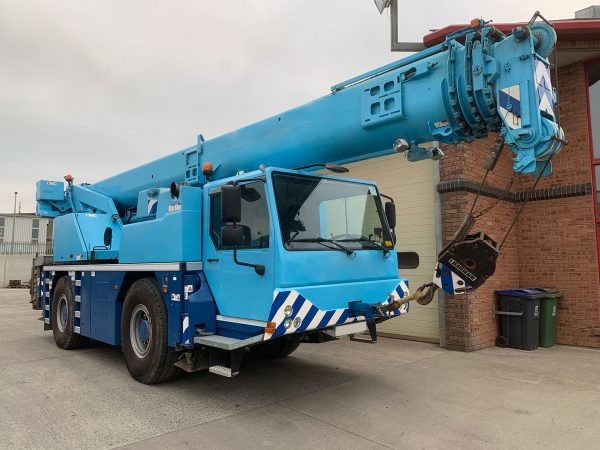 Liebherr LTM 1040-2.1 Mobile Crane