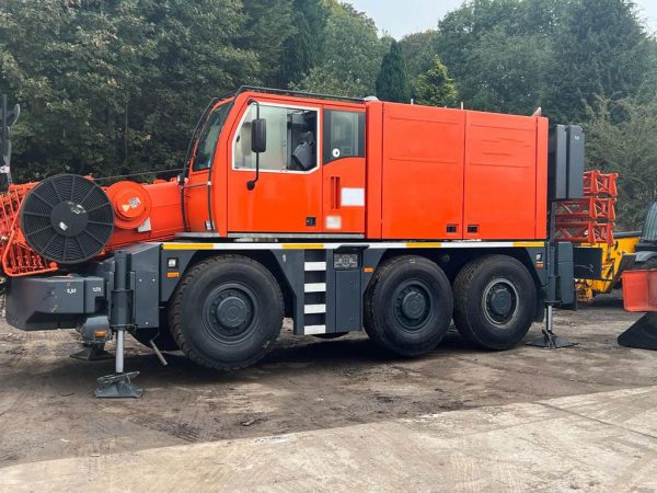 Liebherr LTC 1055-3.1 Mobile Crane