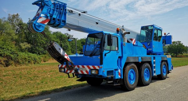 Liebherr LTM 1040-1 Mobile Crane