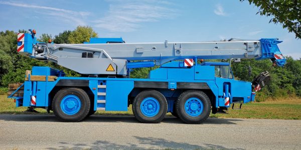 Liebherr LTM 1040-1 Mobile Crane
